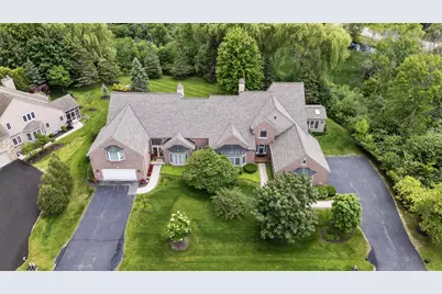 2053 W Hidden Reserve Cir, Mequon, WI 53092 - Photo 37