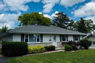 N92W17274 Forest Dr, Menomonee Falls, WI 53051 - Photo 5