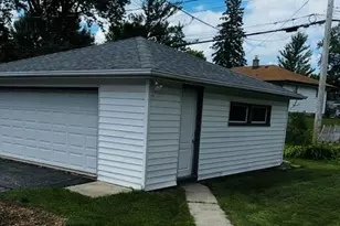N92W17274 Forest Dr, Menomonee Falls, WI 53051 - Photo 7