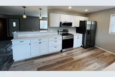 N92W17274  Forest Dr, Menomonee Falls, WI 53051 - Photo 17
