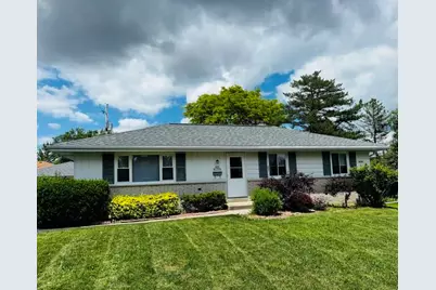 N92W17274  Forest Dr, Menomonee Falls, WI 53051 - Photo 1