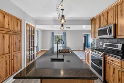 2833 S 10th St, Sheboygan, WI 53081 - Photo 9