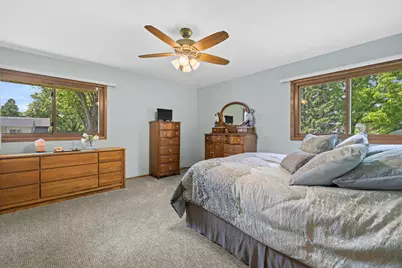 5442  Gallant Fox Ln, Racine, WI 53402 - Photo 23