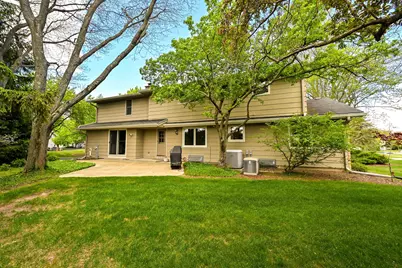 9490 N Waverly Dr, Bayside, WI 53217 - Photo 29