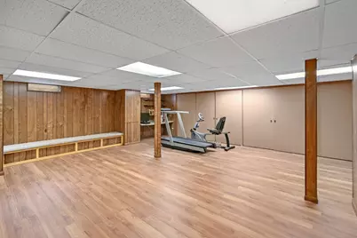 9490 N Waverly Dr, Bayside, WI 53217 - Photo 13