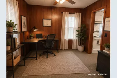 715 S 27th St, Manitowoc, WI 54220 - Photo 9