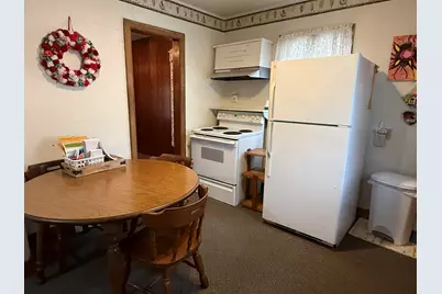 715 S 27th St, Manitowoc, WI 54220 - Photo 7