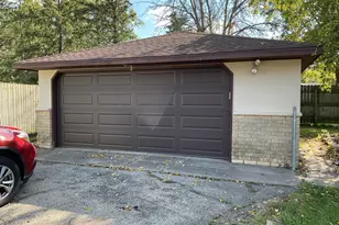 10409 W Villa Ave, Milwaukee, WI 53224 - Photo 23