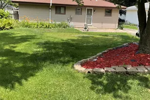 10409 W Villa Ave, Milwaukee, WI 53224 - Photo 5