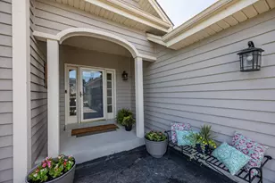 N102W14659 Providence Ct, Germantown, WI 53022 - Photo 3
