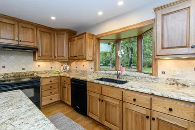 S48W28946  Parke Ln, Genesee, WI 53189 - Photo 7