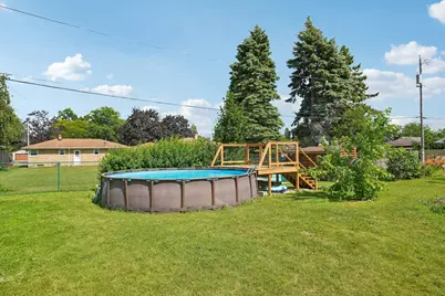 8045  17th Ave, Kenosha, WI 53143 - Photo 33