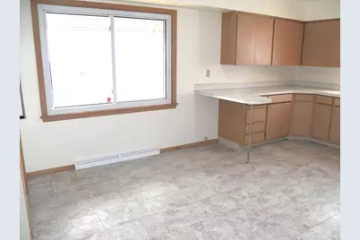 3609  Meadow Ln, Manitowoc, WI 54220 - Photo 9