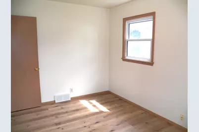 3609  Meadow Ln, Manitowoc, WI 54220 - Photo 17