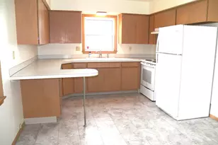 3609 Meadow Ln, Manitowoc, WI 54220 - Photo 3