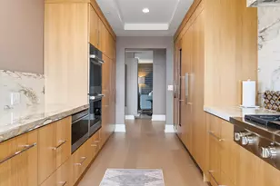 923 E Kilbourn Ave, Milwaukee, WI 53202 - Photo 17