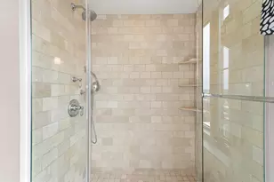 923 E Kilbourn Ave, Milwaukee, WI 53202 - Photo 67