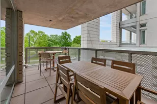923 E Kilbourn Ave, Milwaukee, WI 53202 - Photo 87