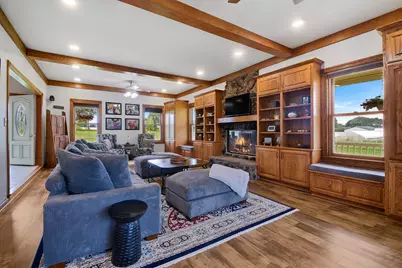 3425  Jackson Dr, Jackson, WI 53037 - Photo 5