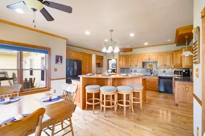 3425  Jackson Dr, Jackson, WI 53037 - Photo 9