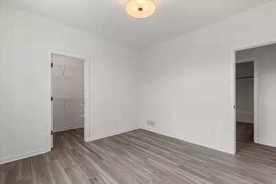 W251N2399  Valleyview Cir, Pewaukee, WI 53072 - Photo 17