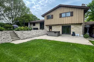 6211 Fisher Ln, Greendale, WI 53129 - Photo 35