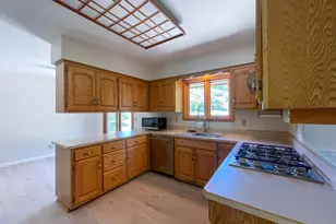 6211 Fisher Ln, Greendale, WI 53129 - Photo 11