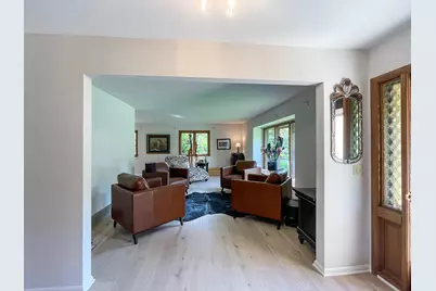 6211  Fisher Ln, Greendale, WI 53129 - Photo 5