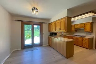 6211 Fisher Ln, Greendale, WI 53129 - Photo 13