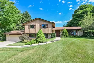 6211 Fisher Ln, Greendale, WI 53129 - Photo 41