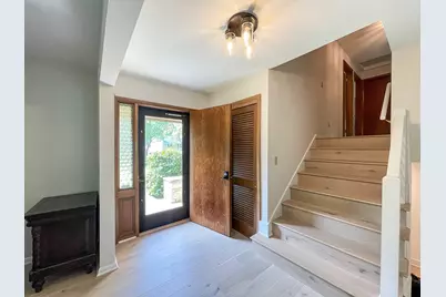 6211  Fisher Ln, Greendale, WI 53129 - Photo 3