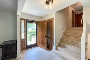 6211 Fisher Ln, Greendale, WI 53129 - Photo 3