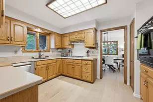 6211 Fisher Ln, Greendale, WI 53129 - Photo 11
