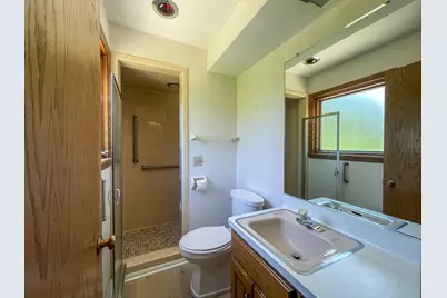 6211  Fisher Ln, Greendale, WI 53129 - Photo 23