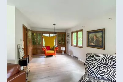 6211  Fisher Ln, Greendale, WI 53129 - Photo 7