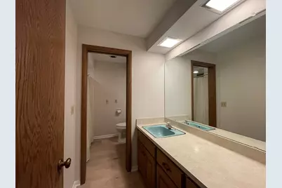 6211  Fisher Ln, Greendale, WI 53129 - Photo 27