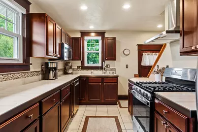 811  Harvey Ave, Watertown, WI 53094 - Photo 3