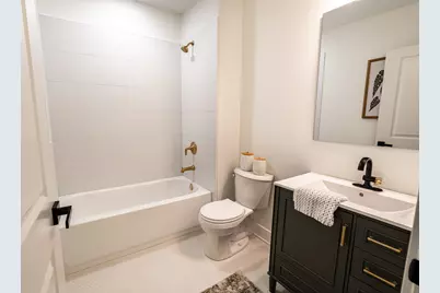 2344 E Oklahoma Ave, Milwaukee, WI 53207 - Photo 47