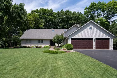 14920  Clare-Bridge Ln, Brookfield, WI 53005 - Photo 3