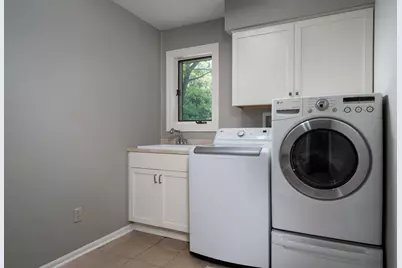 14920  Clare-Bridge Ln, Brookfield, WI 53005 - Photo 23