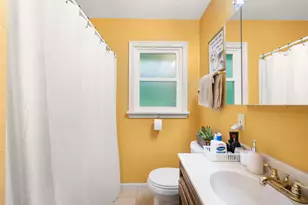 3303 N Knoll Blvd, Wauwatosa, WI 53222 - Photo 11