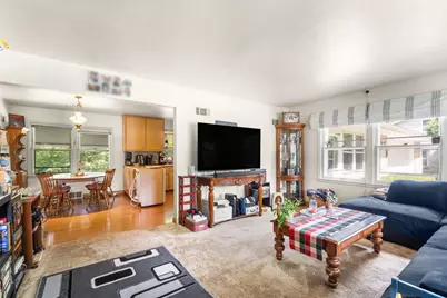 3303 N Knoll Blvd, Wauwatosa, WI 53222 - Photo 5