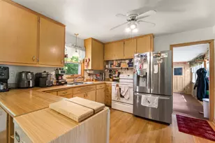 3303 N Knoll Blvd, Wauwatosa, WI 53222 - Photo 9