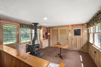 3303 N Knoll Blvd, Wauwatosa, WI 53222 - Photo 7