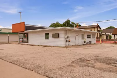 1817  Jackson St, La Crosse, WI 54601 - Photo 5