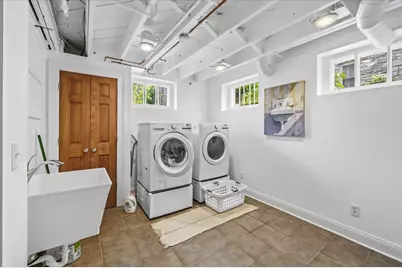 654 N Milwaukee St, Port Washington, WI 53074 - Photo 35