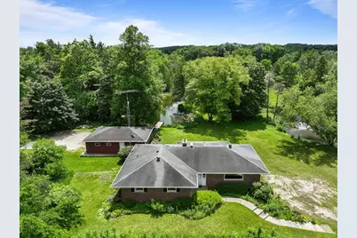 5281  Spring Valley Rd, Lyons, WI 53105 - Photo 11