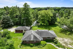 5281 Spring Valley Rd, Lyons, WI 53105 - Photo 11