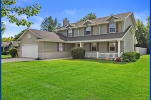 W143N10771 Wooded Hills Dr, Germantown, WI 53022 - Photo 1