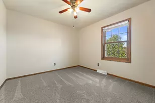 W143N10771 Wooded Hills Dr, Germantown, WI 53022 - Photo 27